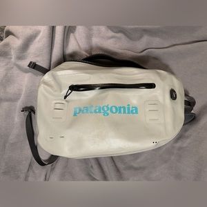 Patagonia Stormfront 20L sling pack waterproof & fully submersible bag outdoors